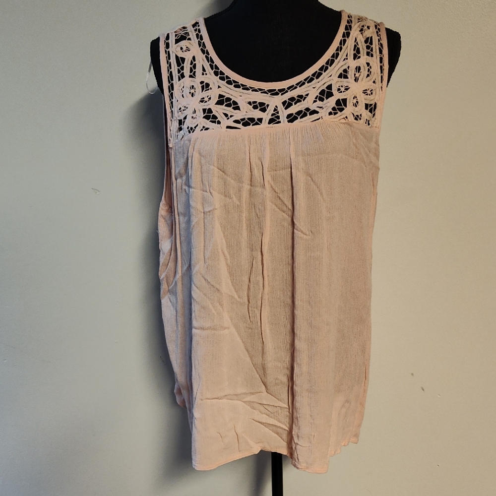 Solitaire Blush Sleeveless Top with Lace